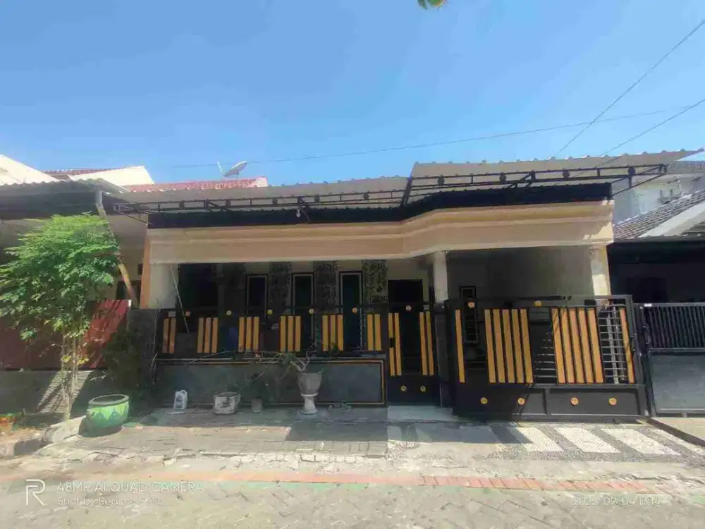 Dijual murah  via lelang rumah di pondok Rosan  Wiyung Surabaya barat
