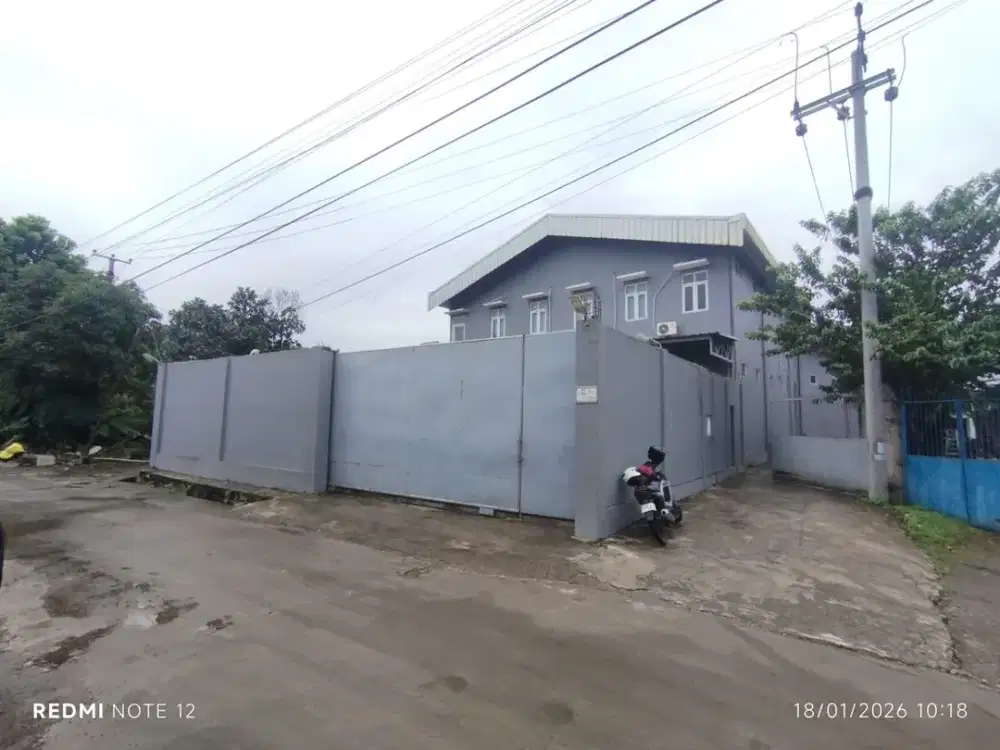 Gudang Full Furnish dengan Lantai Epoksi food grade siap pakai di kutawaringin