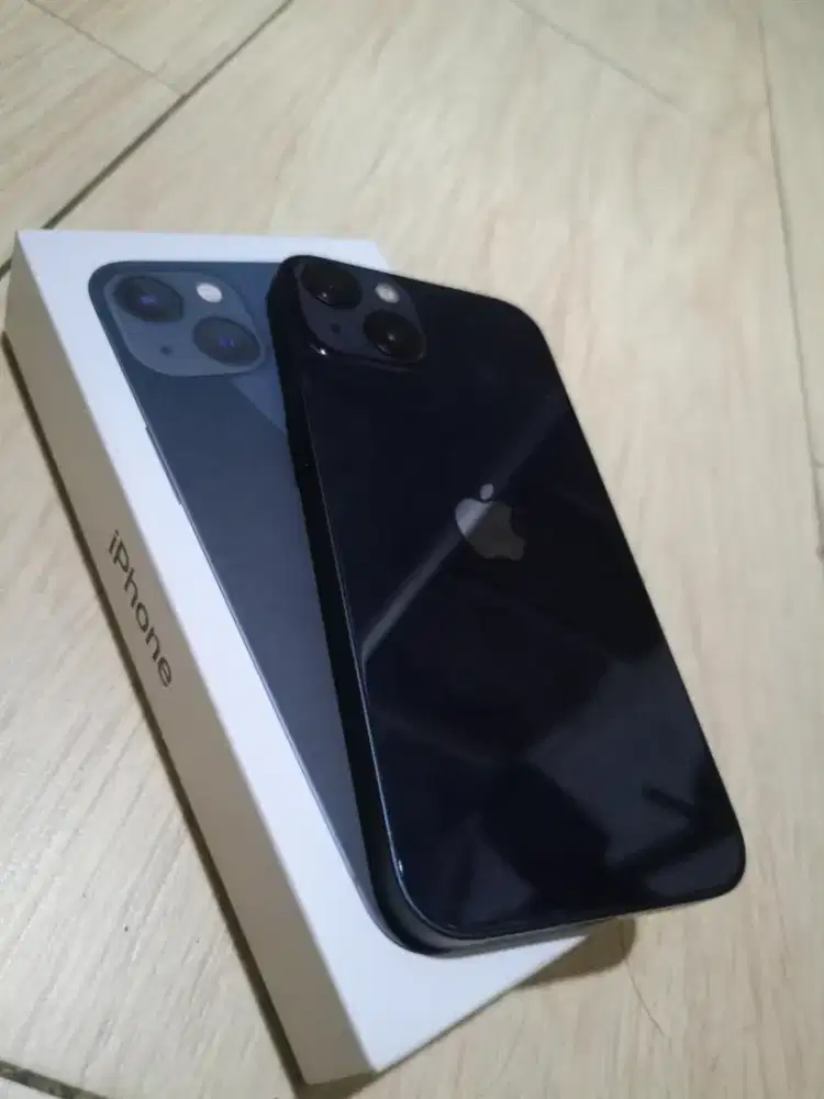 iPhone 13 128 GB fullset resmi iBox GARANSI AKTIF