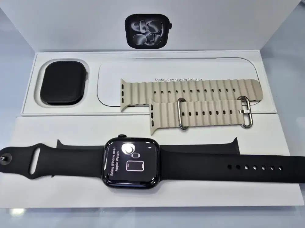 Apple Watch series 11 46mm Jet Black Garansi Apple 10 bln -MasterCom