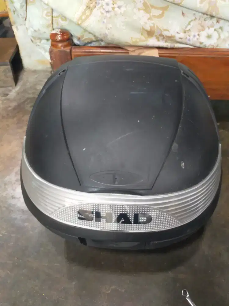 Box shad Cb150r + bracket