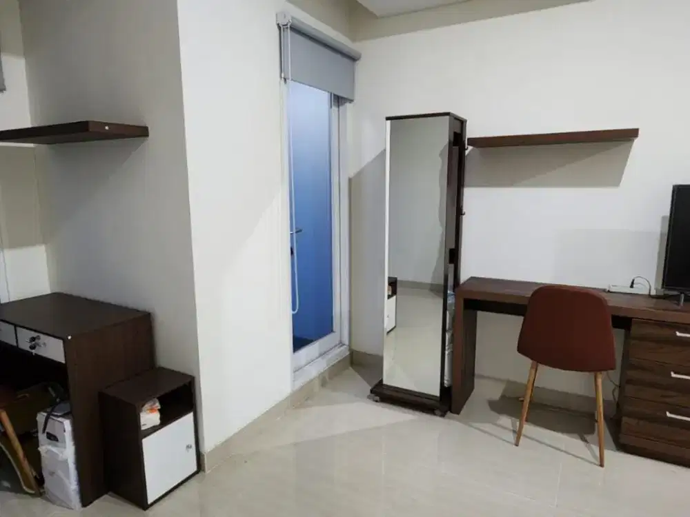 Apartemen Grand Sungkono Lagoon Lantai 9 Tower Venetian - Semi Furnish