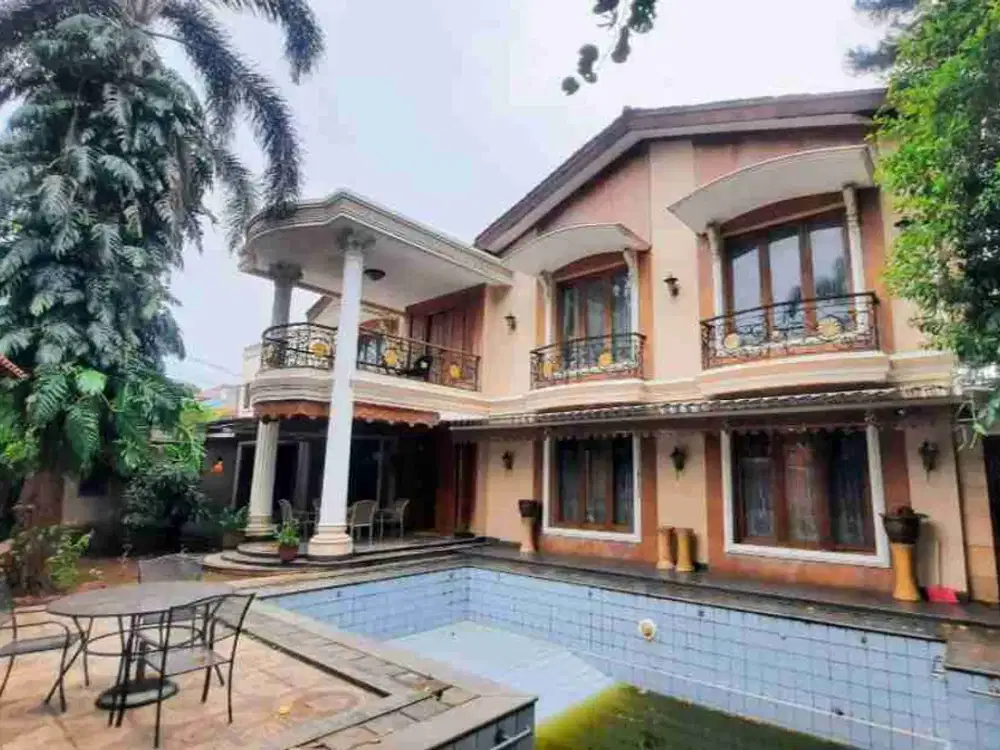 Rumah mewah pinggir jln Pejaten Jatipadang Jaksel 528mtr 11m kolam renang