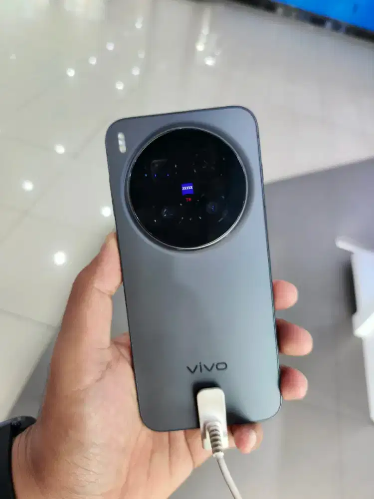 VIVO X300 & X300 Pro