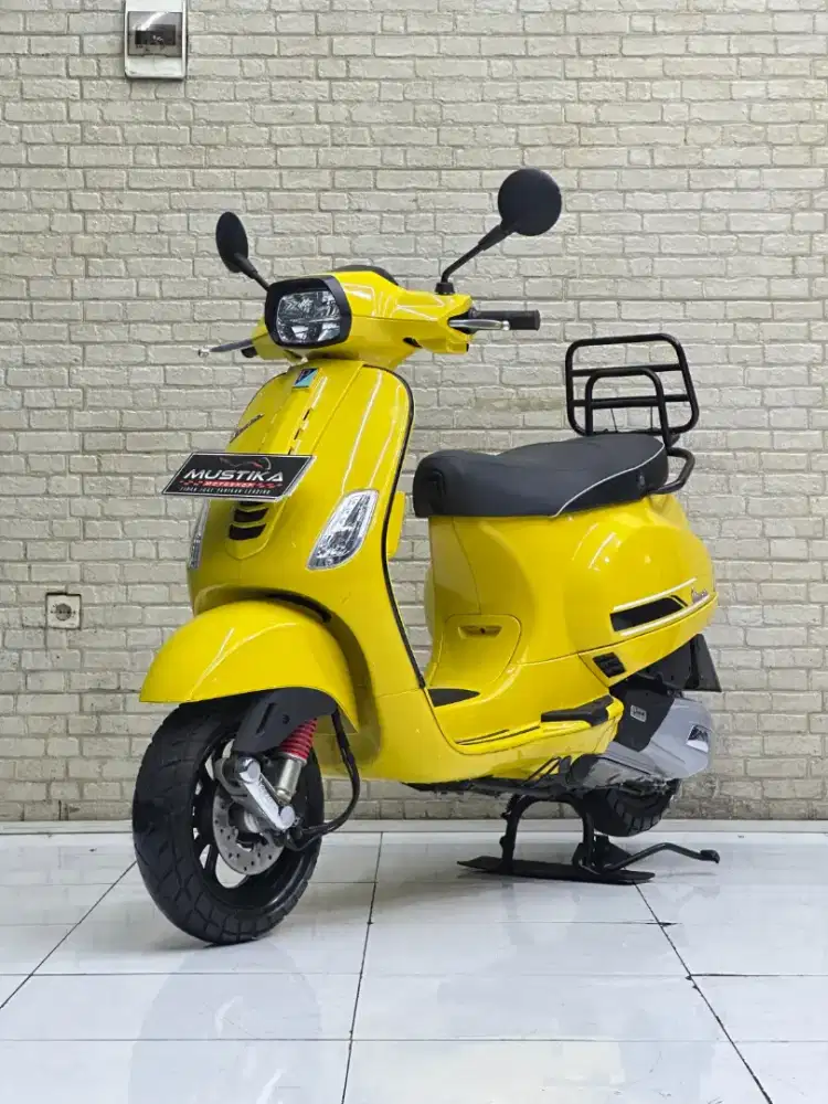 VESPA S125 IGET 2022 - Chintia Mustika