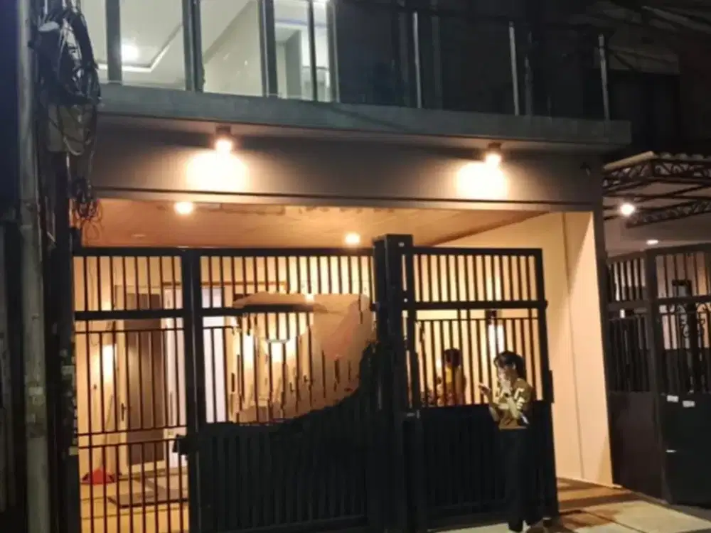 DIJUAL RUMAH MINIMALIS HADAP BARAT LAUT SIAP HUNI JUAL MURAH DI TAMAN SURYA 5