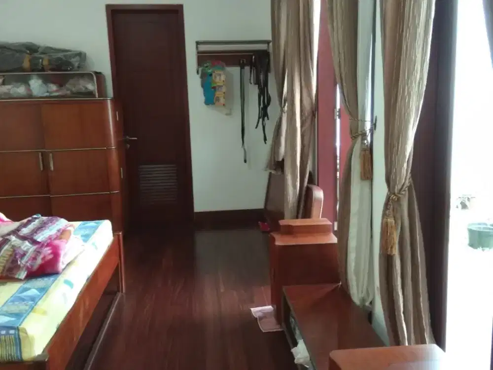 DIJUAL RUMAH BAGUS DAN BESAR HADAP TENGGARA AKSES JALAN UTAMA HARGA TERMURAH DI CITRA GARDEN 5