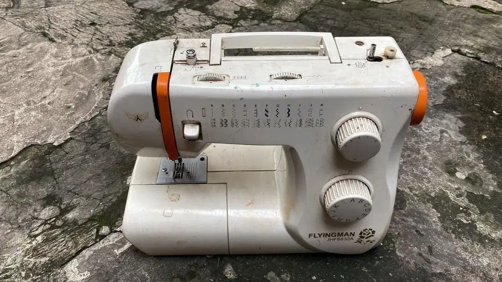 MESIN JAHIT PORTABLE