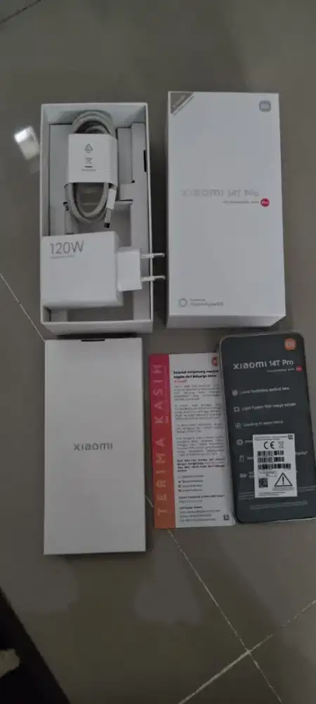 Xiaomi 14 T pro 12/512 varian tertinggi