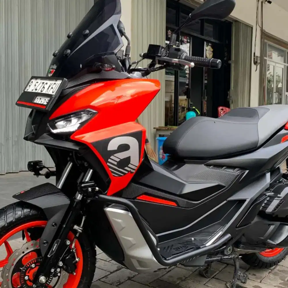 Matic Aprilia SR GT 200 Th 2024 Km 2rb Like New Modif Turing Siap Gas