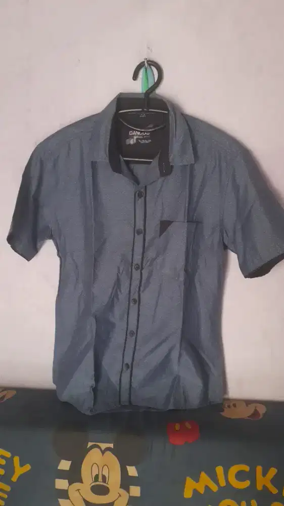 Di jual kemeja laki laki