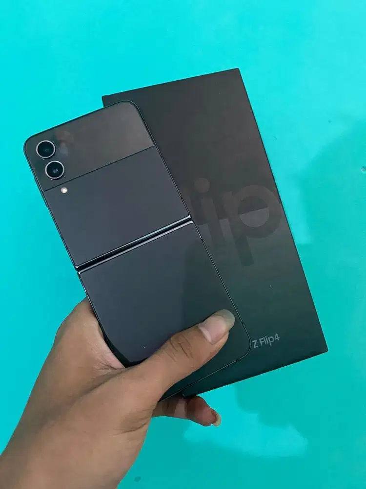 Samsung Z Flip 4 8/256Gb Sein Fullset ori Likenew