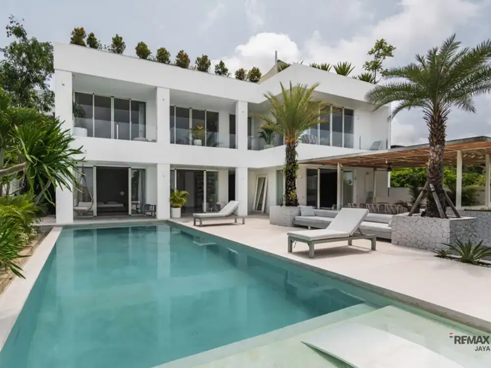 Villa Mewah Full Furnished Dapat View Laut Dijual, di Ungasan Area