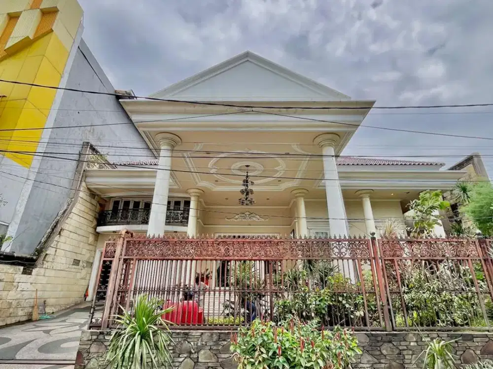 Rumah Super Mewah Klasik di Kupang Indah Murah Banget Jual Hitung Tanah