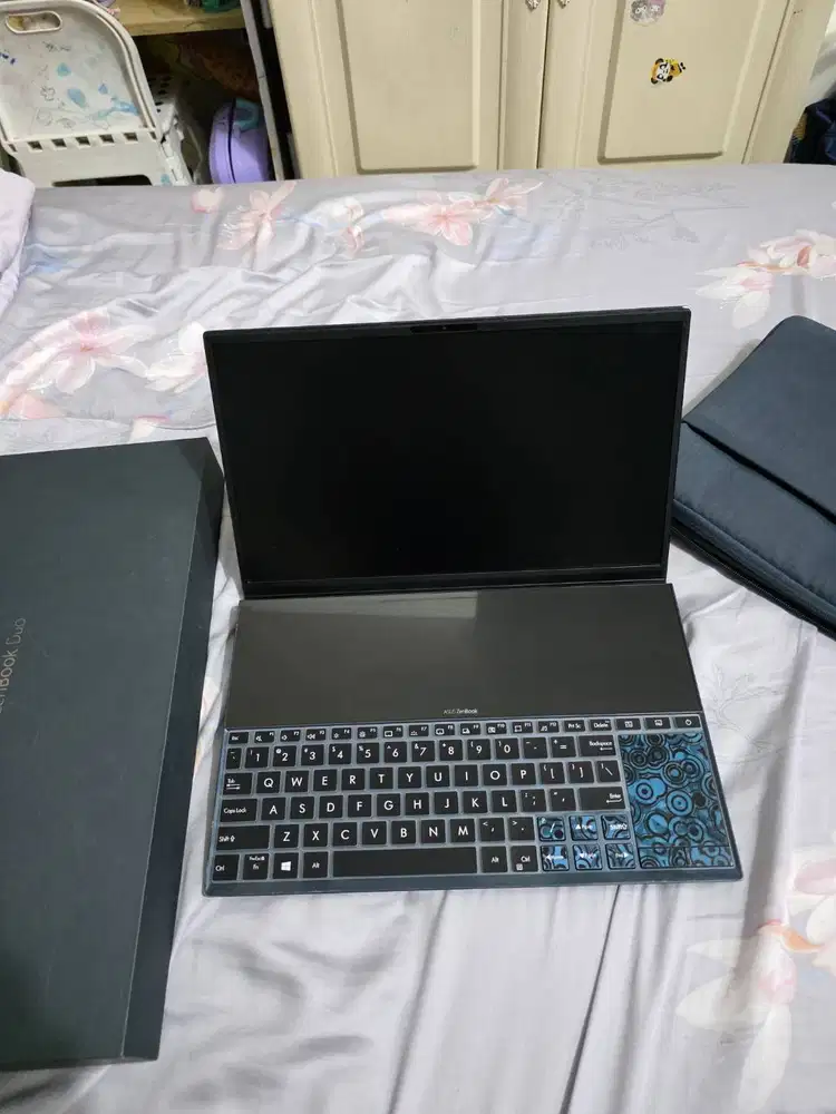 Limited Edition ASUS ZENBOOK DUO i7