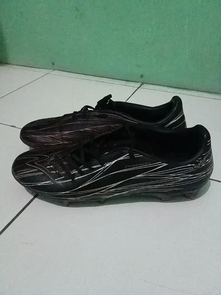 Jual sepatu bola