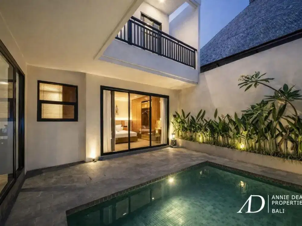 FREEHOLD | MODERN 3-BEDROOM VILLA WITH ROOFTOP RICE FIELD VIEWS - CANGGU