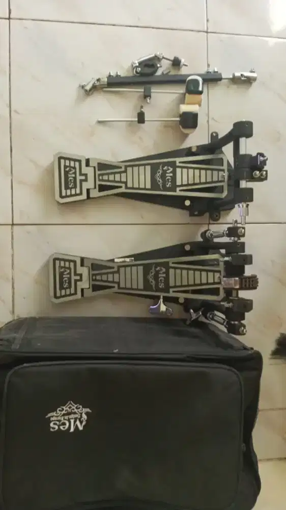 Double pedal Mes like new