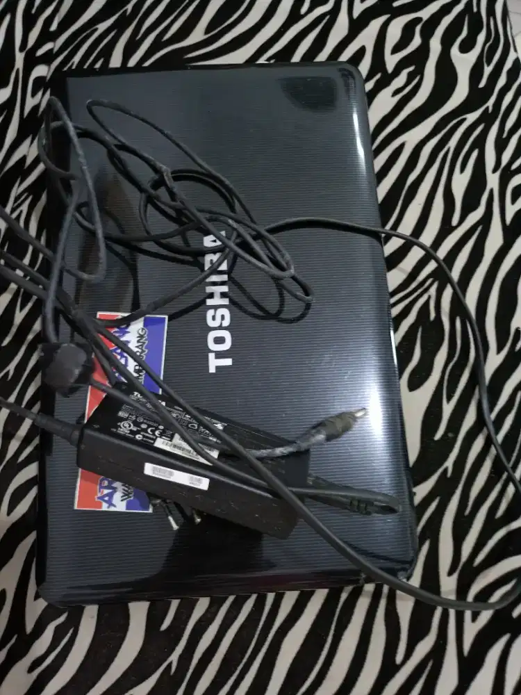 Laptop Toshiba jual seadanya