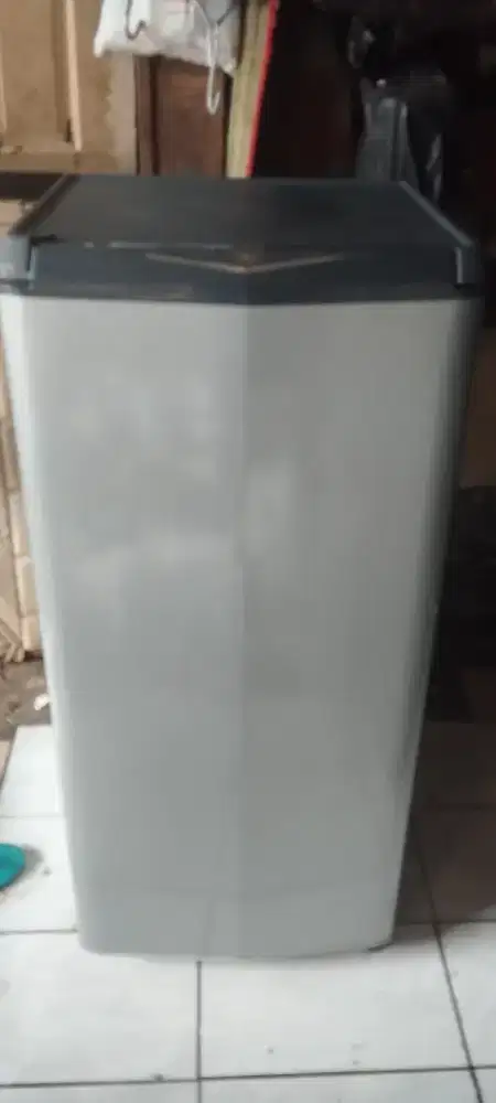 Kulkas 1 pintu merk AQUA