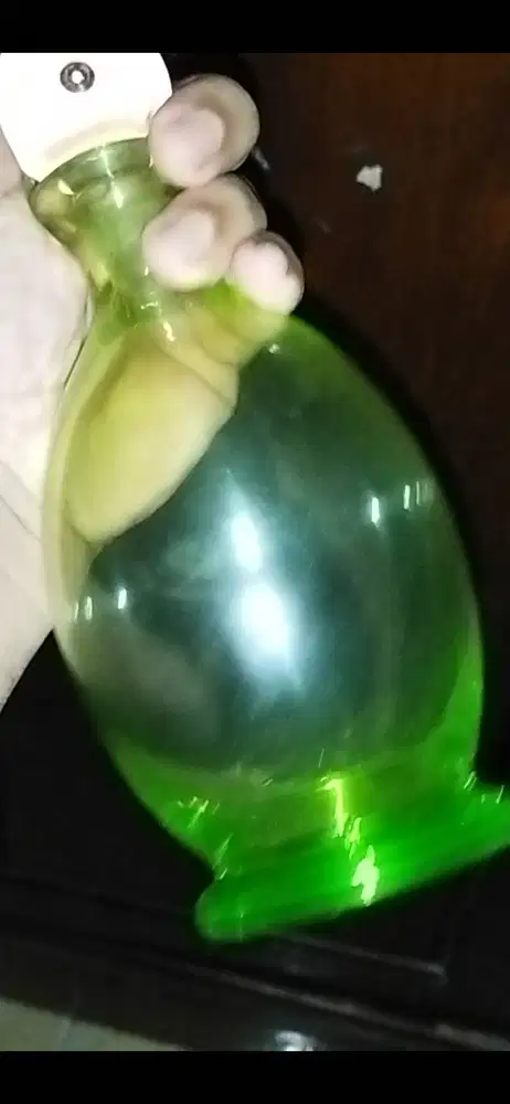 Pajangan Botol antik menyala bahan kaca crystal uranium tua