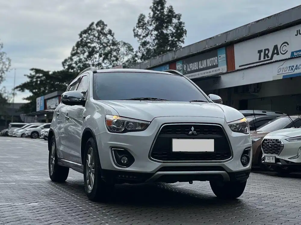 DP 15JT // OUTLANDER SPORT PX 2.0 AT