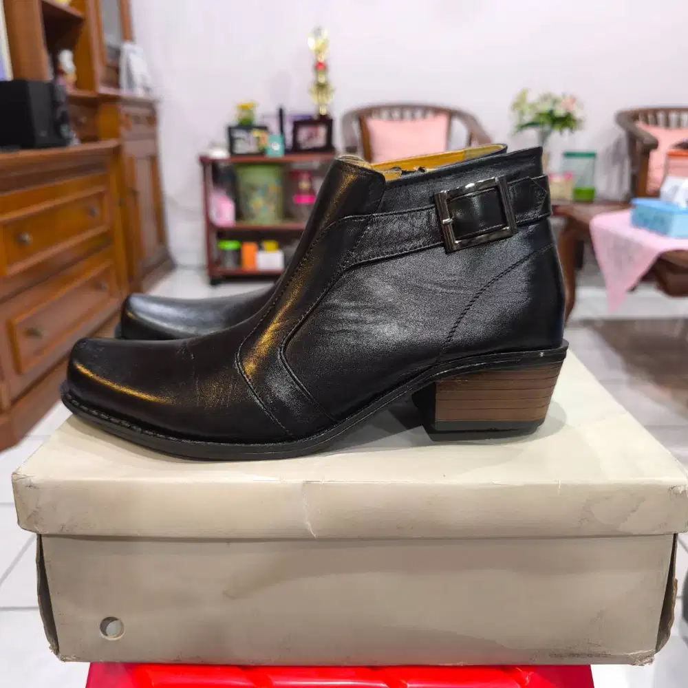 Sepatu Boots Jhon Forrer SM 701 Warna Hitam Size 39, 41