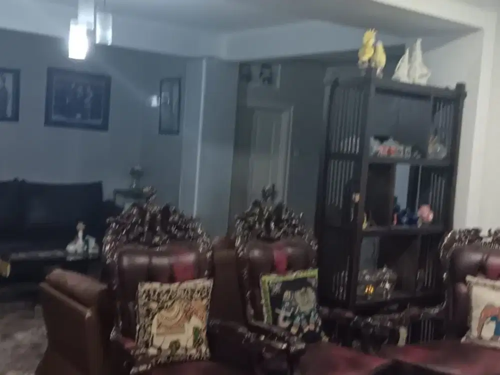 Dijual Rumah 2 1/2 lantai Di Kayu Putih