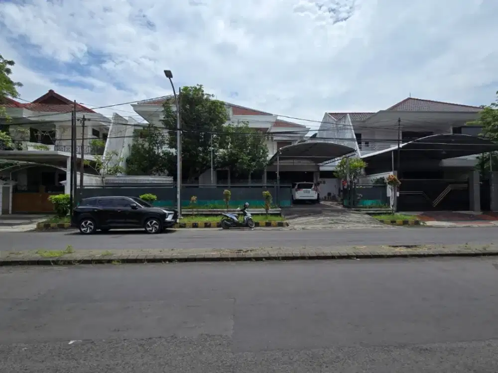 Rumah di Raya Satelit Utara