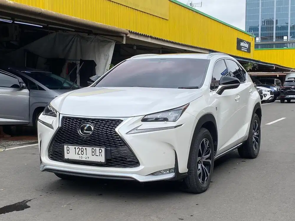 BERGARANSI!! LEXUS NX200T F SPORT AT PUTIH 2016