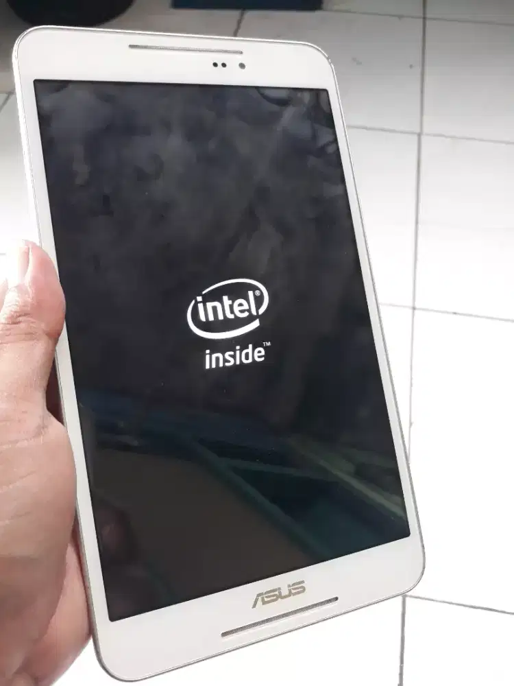 Tab asus fenopad 7 1/16 layar 7 inchi mentok logo