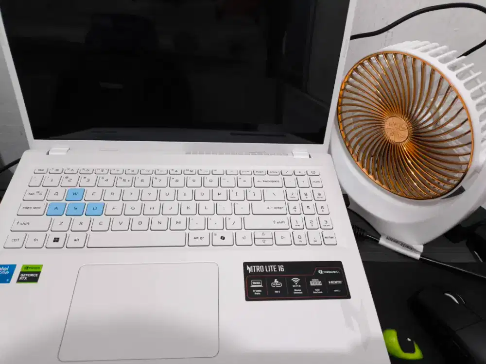 Acer nitro lite 16 RTX 3050 Ram 16GB DDR5 (FULLSET)