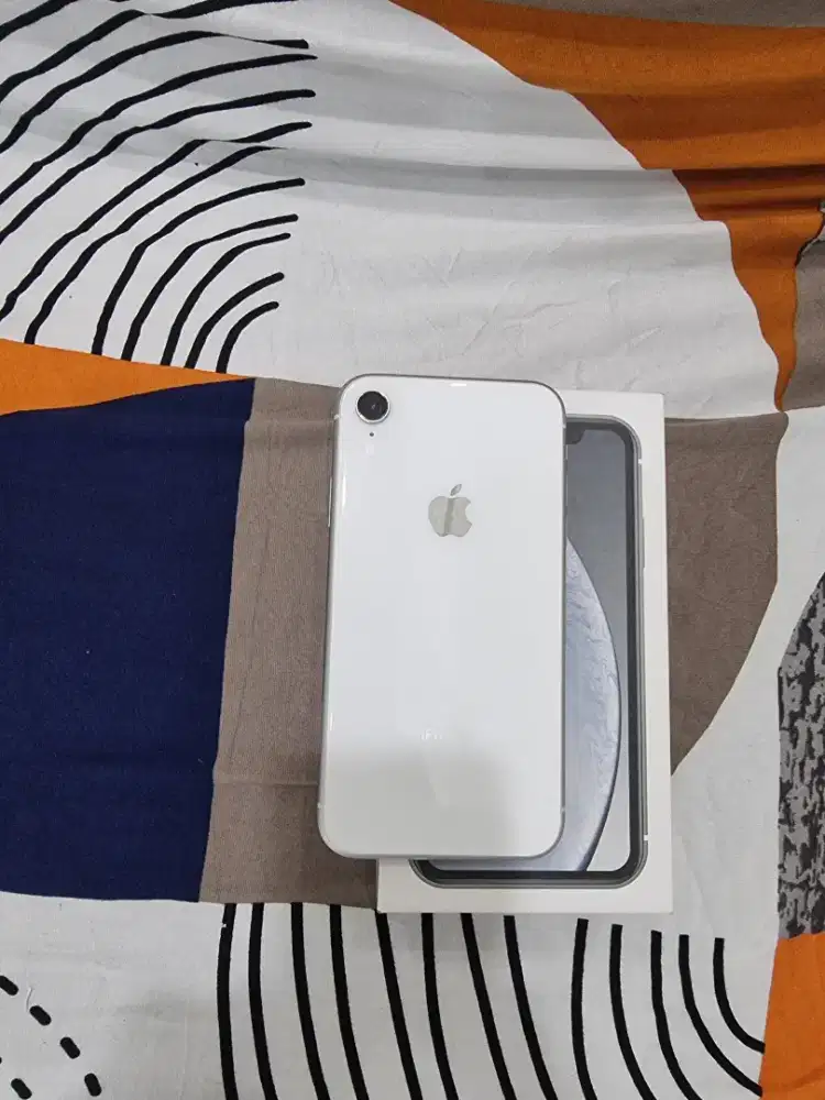 Iphone Xr inter 128GB alloprator mulus lengkap