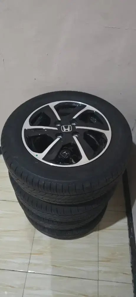Velg dan ban Brio 2025 umur 2 hari