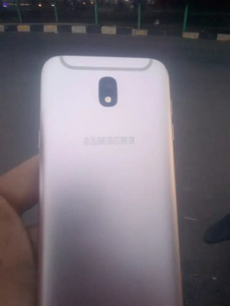 Dijual hp samsung j5pro matot akibat cas ga bisa