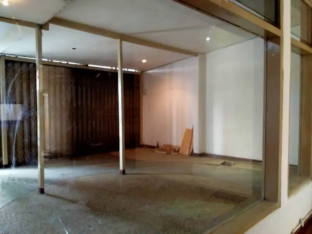 Disewakan Ruko Siap Pakai di Jalan Karapitan Bandung