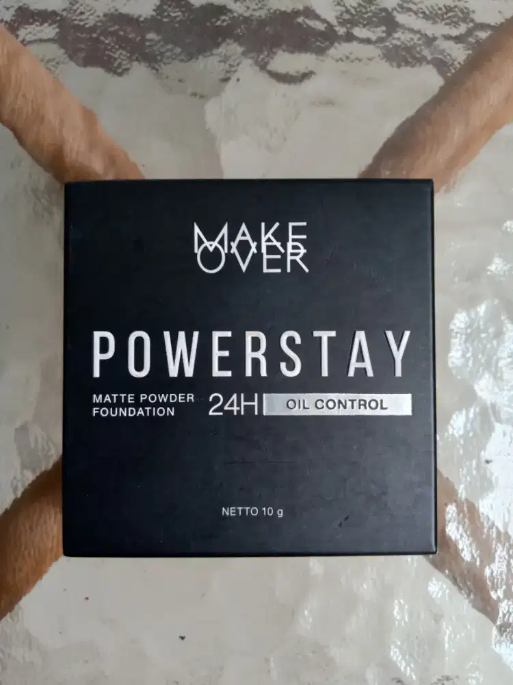 MAKE OVER POWERSTAY MATTE POWDER FOUNDATION