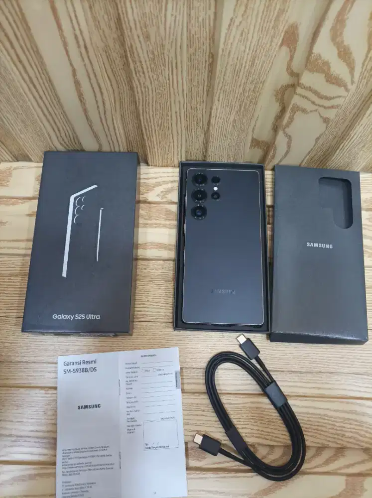Samsung S25 Ultra 12/256. Sein