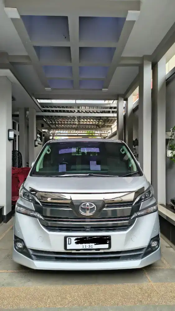 Toyota Vellfire 2016, 2.5G AT, Warna Silver Langka, Record Auto2000