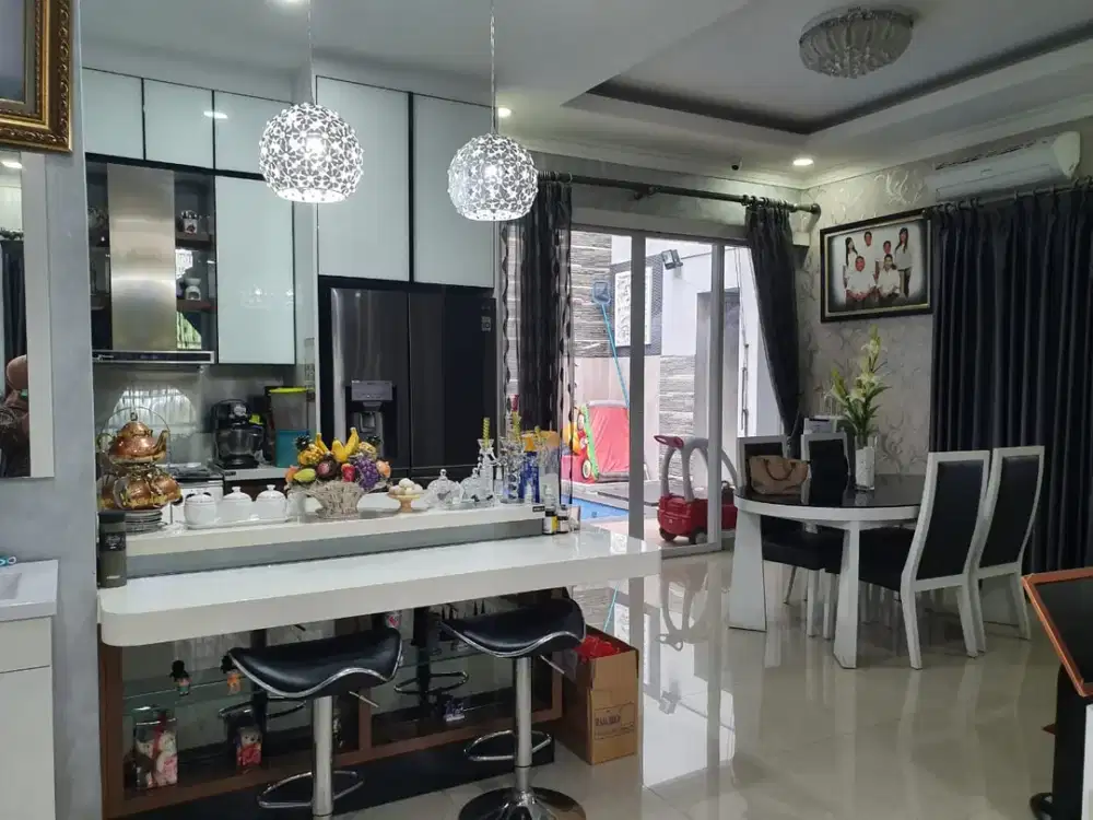 Rumah Semi-Furnished Di Cluster Sevilla, Metland Menteng, Cakung Jakarta Timur.