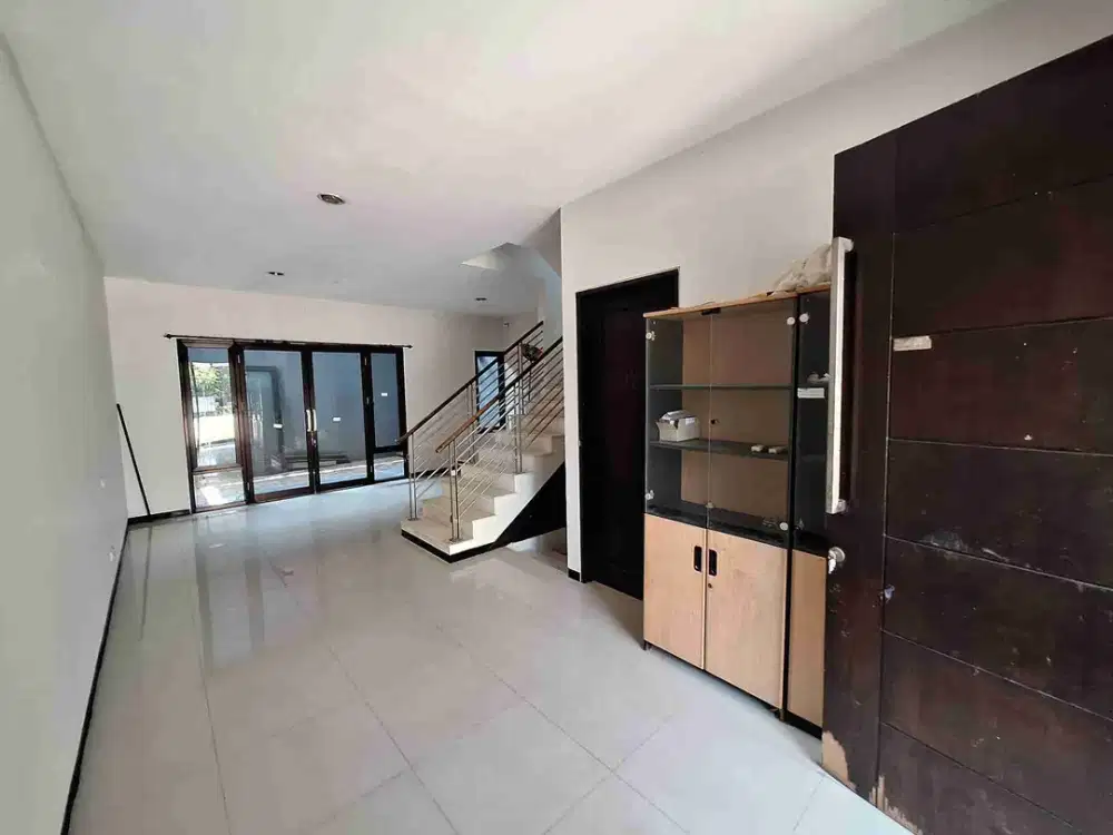 Disewakan rumah Murah Pantai Mentari Unfurnished