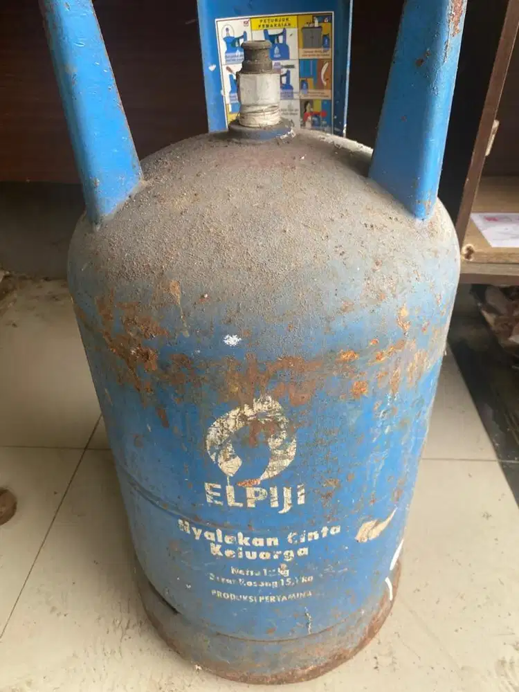 Tabung gas 12 kg isi masih ada