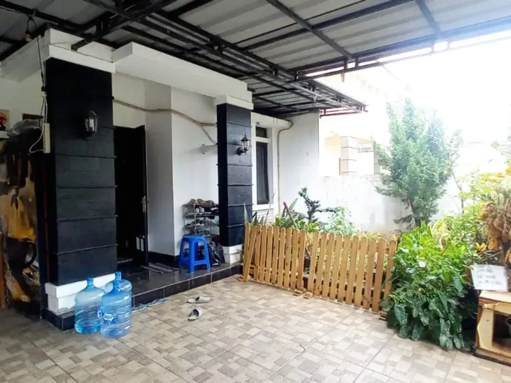 Rumah Siap Huni 1,5 Lantai Dalam Cluster Aralia, Harapan Indah, Bekasi.