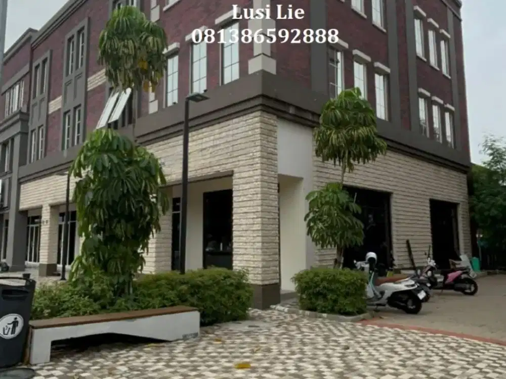 Ruko Boston Pik2 , Hoek, kawasan apartemen Tokyo Pik2