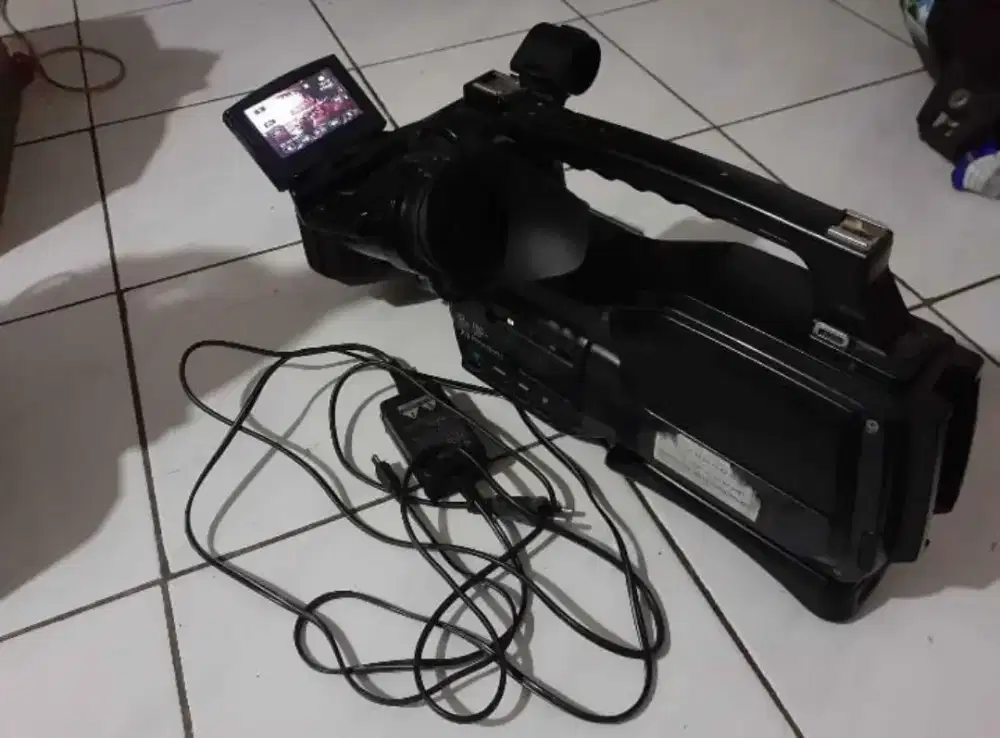 Kamera Panggul Sony DCR-SD1000E