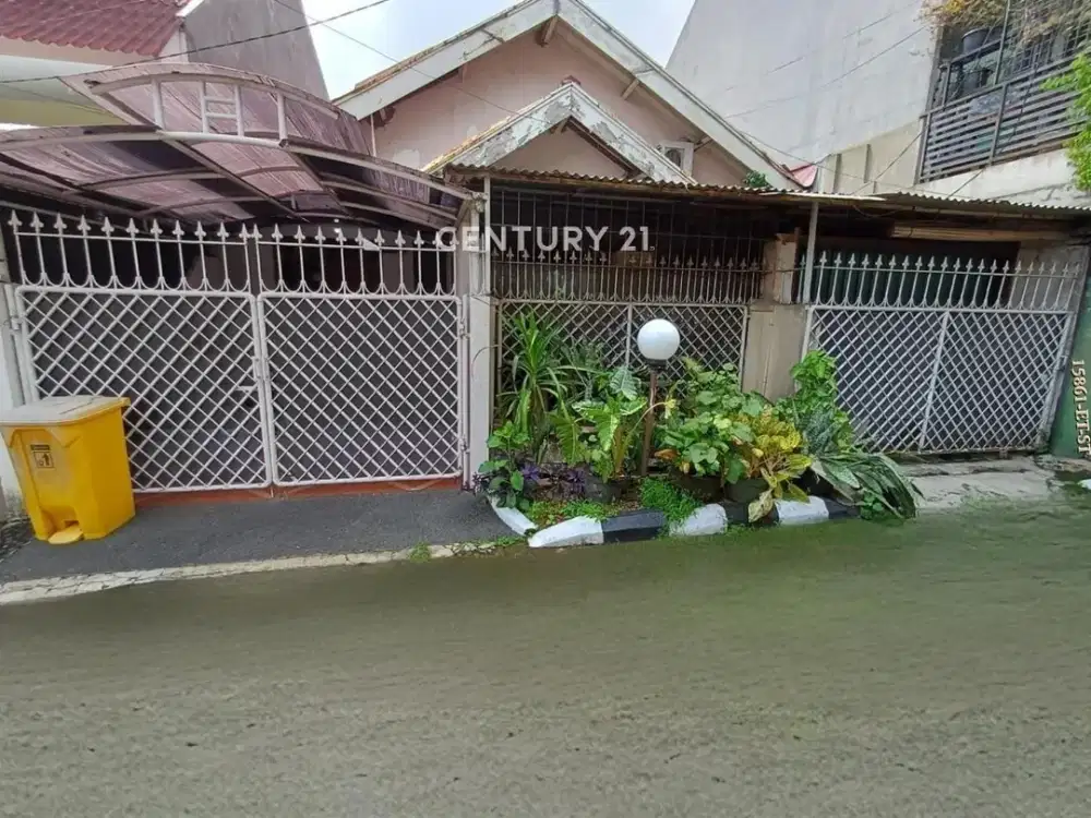 Rumah 1 lantai dijual di sektor 3A Bintaro Jaya, Tangerang Selatan.