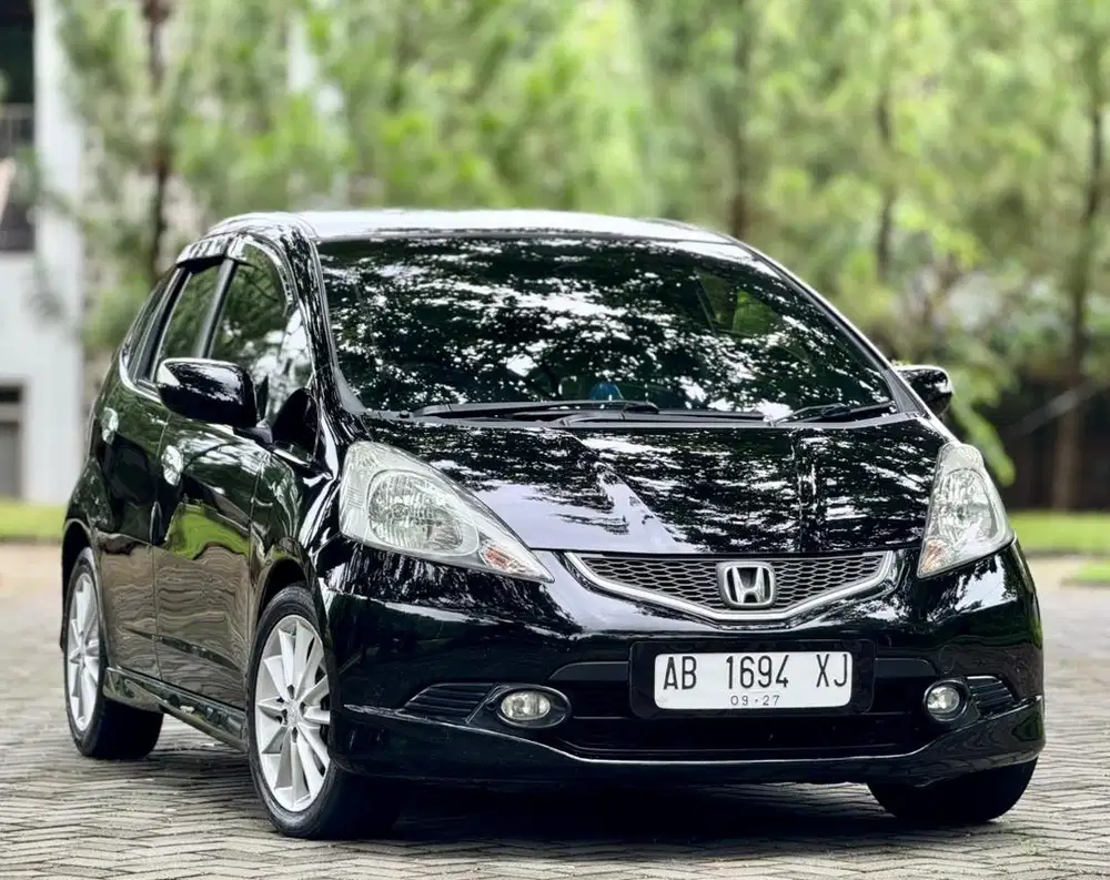DP 9 jt! Honda Jazz RS Matic 2010 Antik Spt Baru!!