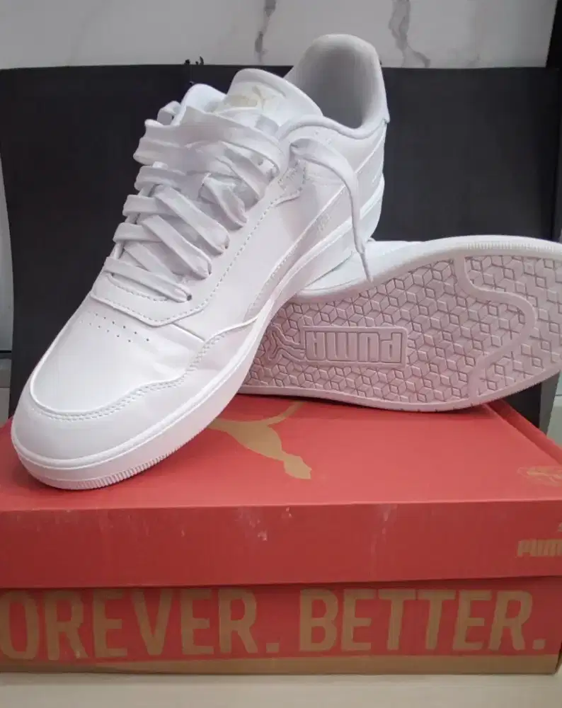 ORIGINAL!!!
Puma Court Ultra Lite Full White, kondisi di jamin 99.5%