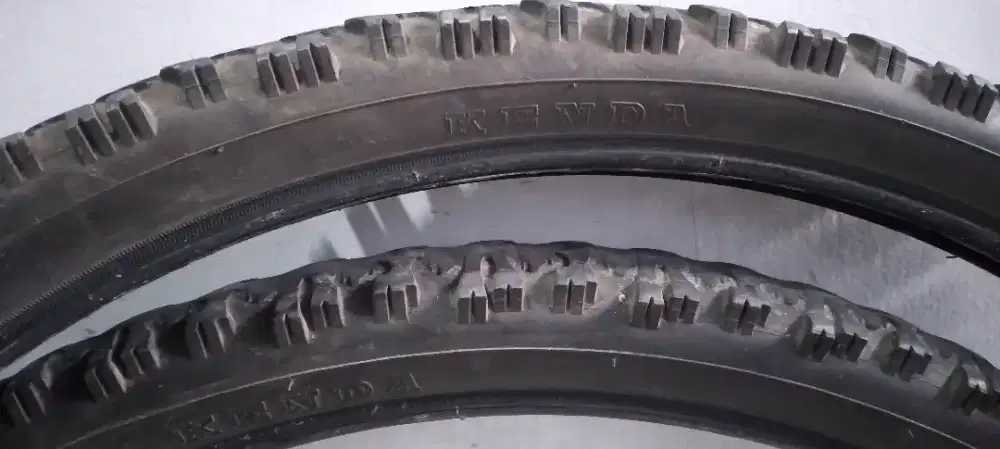 Ban Luar Sepeda (Kenda)