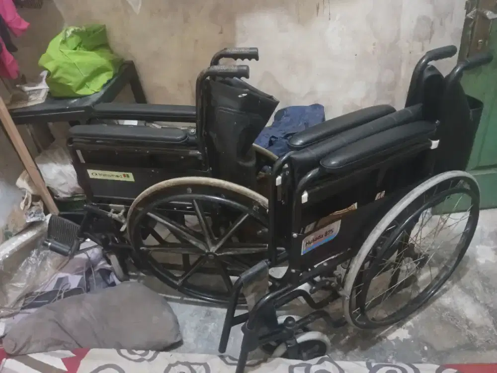 Dijual kursi roda bekas